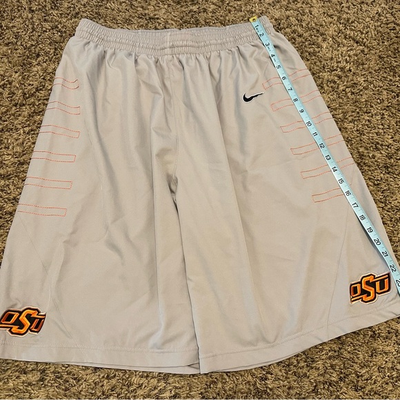 Air Jordan Mens XL Oklahoma State University Basketball Shorts EUC - Picture 1 of 3
